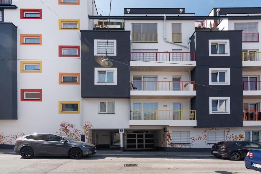 Neu Und Hell In Zentraler Ruhelage Mit Parkplatz Apartment Vienna Luaran gambar