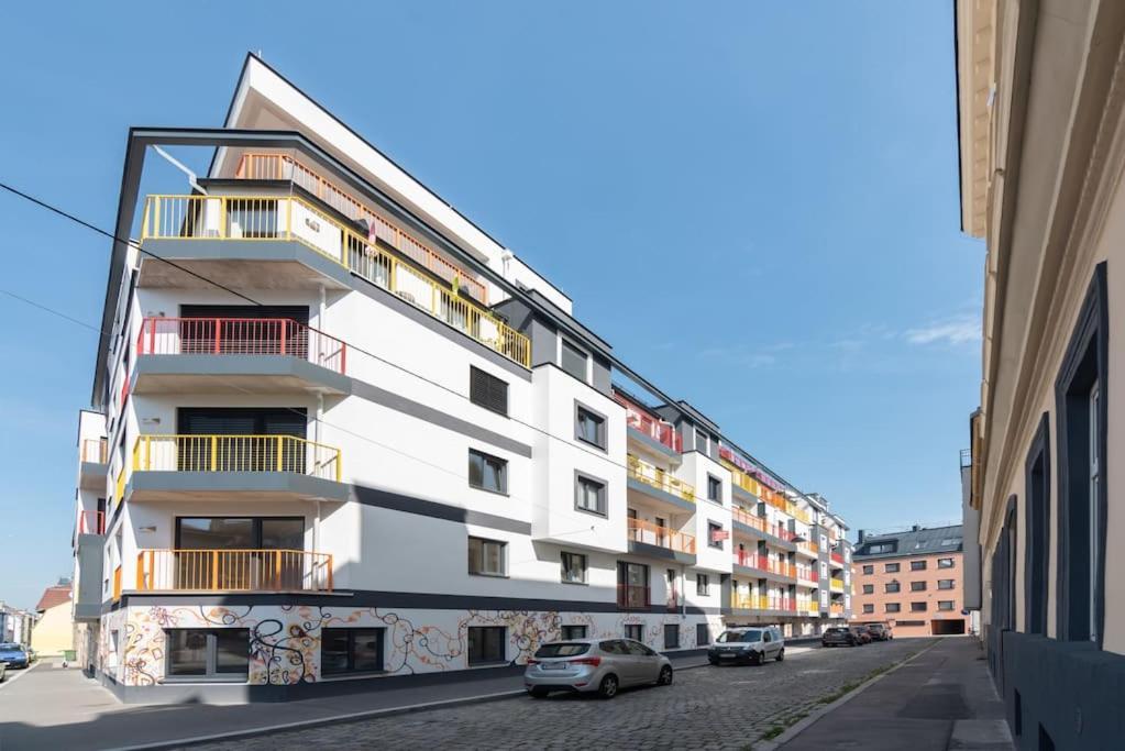 Neu Und Hell In Zentraler Ruhelage Mit Parkplatz Apartment Vienna Luaran gambar
